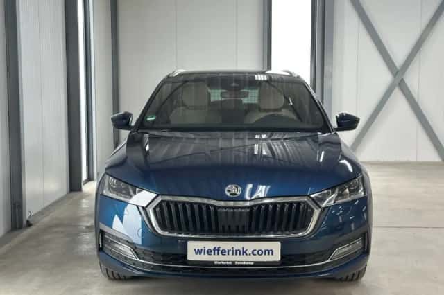 Škoda Octavia (2021) thumbnail 3