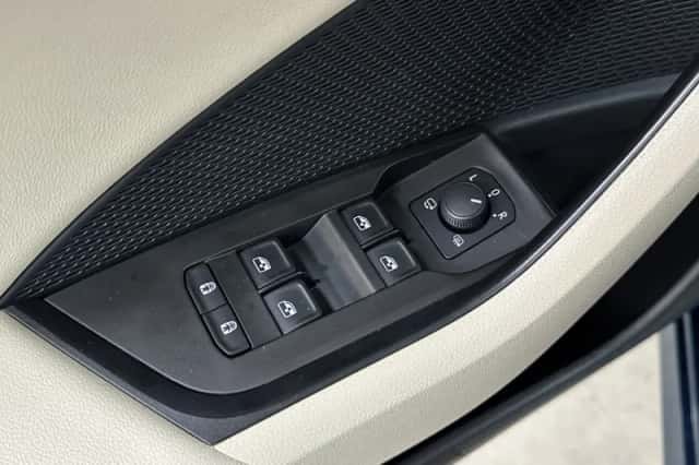Škoda Octavia (2021) thumbnail 10