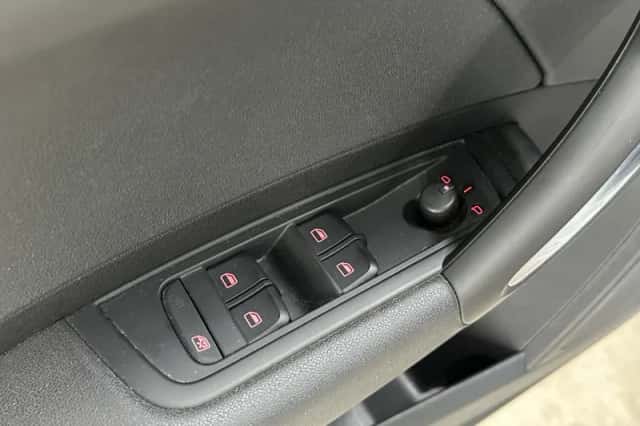 Audi A1 (2014) thumbnail 9