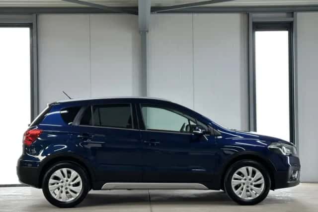 Suzuki S-Cross (2016) thumbnail 4