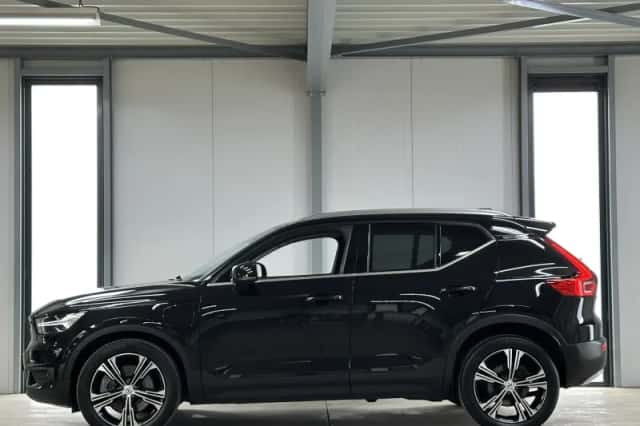 Volvo XC40 (2019) thumbnail 2