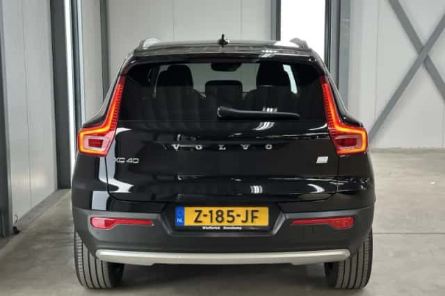 Volvo XC40 (2019) thumbnail 5