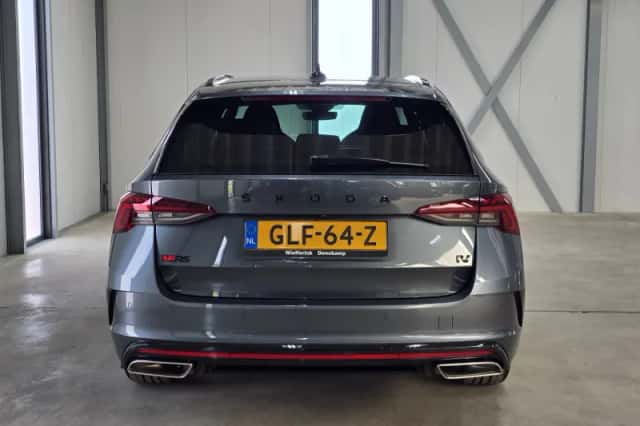 Škoda Octavia (2021) thumbnail 5