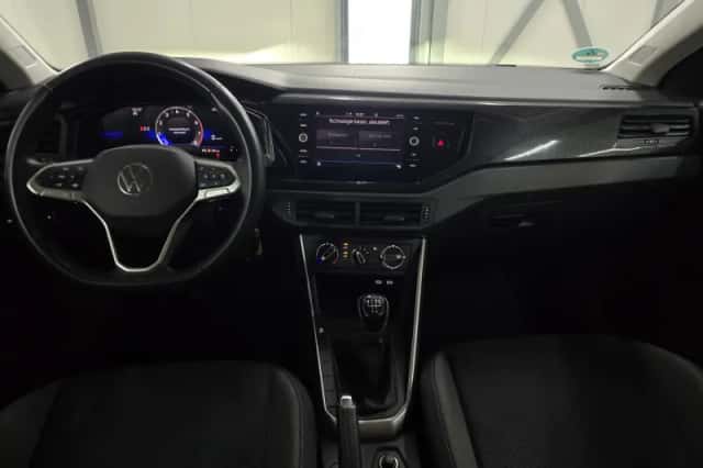 Volkswagen Polo (2021) thumbnail 6