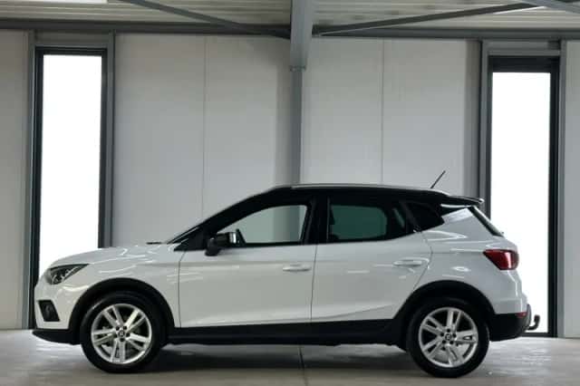 SEAT Arona (2018) thumbnail 2