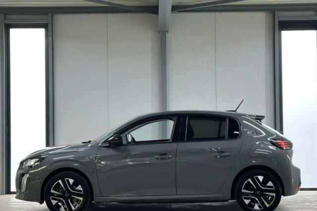 Peugeot e-208 (2023) thumbnail 2