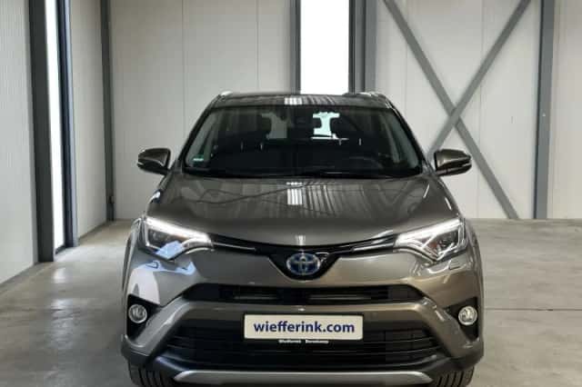 Toyota RAV4 (2017) thumbnail 5