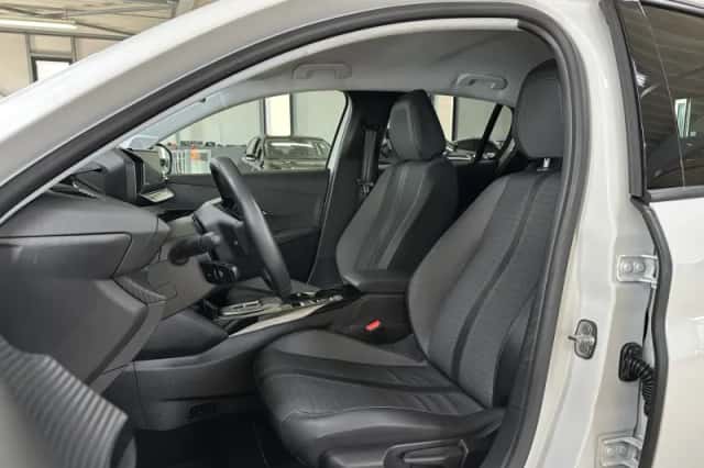 Peugeot e-208 (2020) thumbnail 3