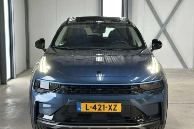 Lynk & Co 1 (2020) thumbnail 5