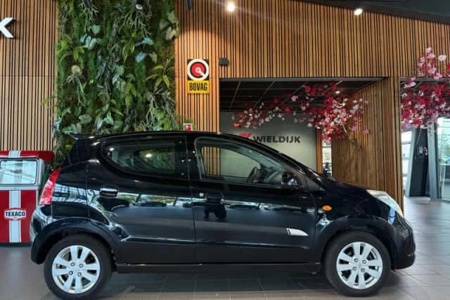 Suzuki Alto (2012) thumbnail 5