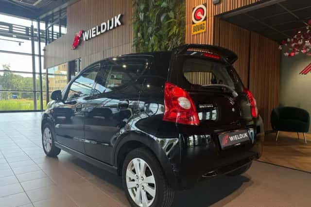 Suzuki Alto (2012) thumbnail 6