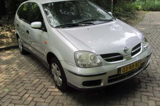Nissan Almera Tino (2005) thumbnail 4
