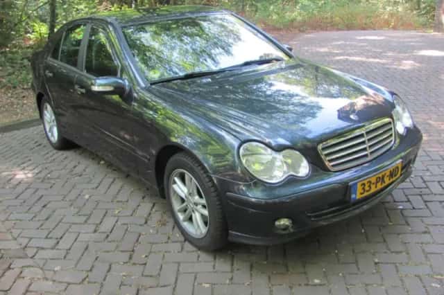Mercedes-Benz C-Klasse (2004) thumbnail 4