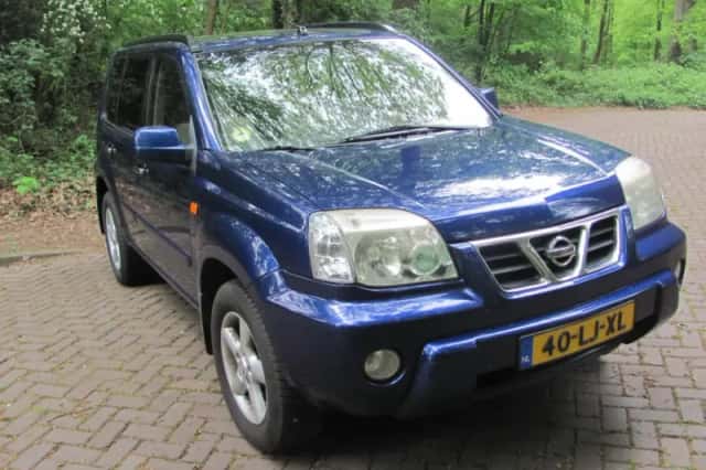 Nissan X-Trail (2003) thumbnail 4