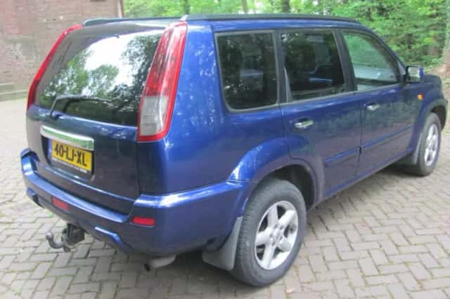 Nissan X-Trail (2003) thumbnail 6