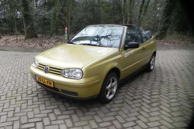 Volkswagen Golf (1998) thumbnail 2