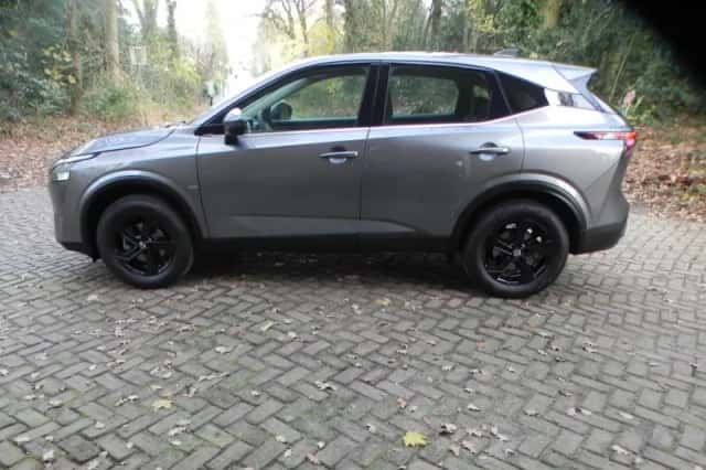 Nissan Qashqai (2023) thumbnail 6