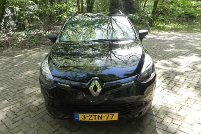 Renault Clio (2015) thumbnail 3