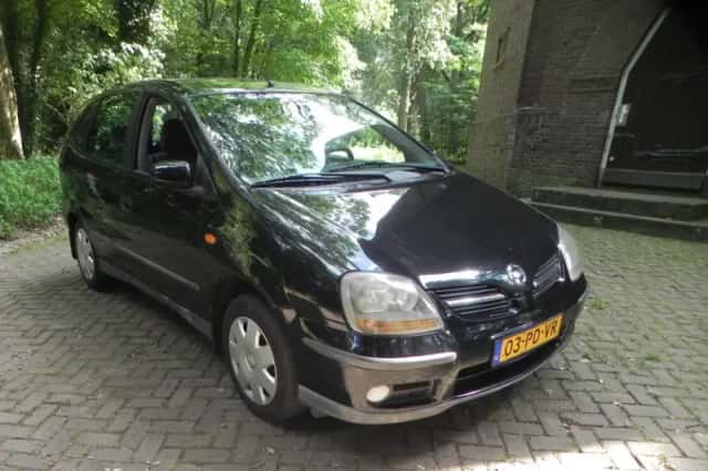 Nissan Almera Tino (2004) thumbnail 4