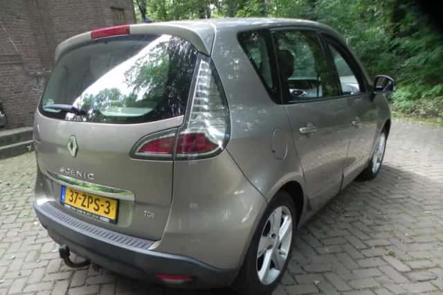 Renault Scénic (2013) thumbnail 6