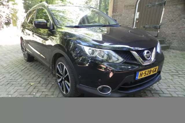 Nissan Qashqai (2017) thumbnail 4