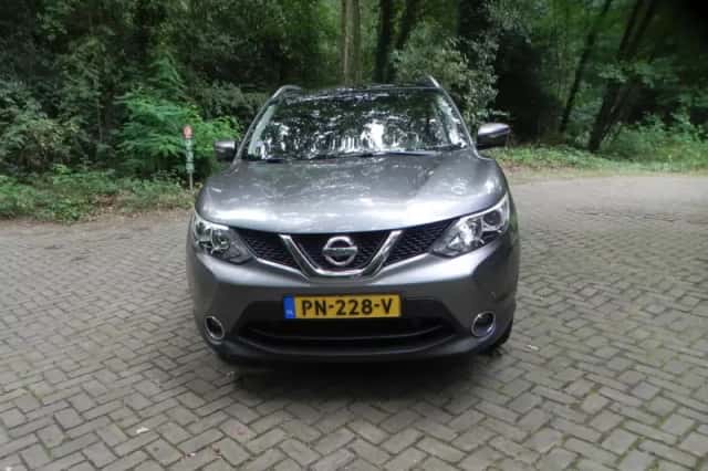 Nissan Qashqai (2017) thumbnail 3