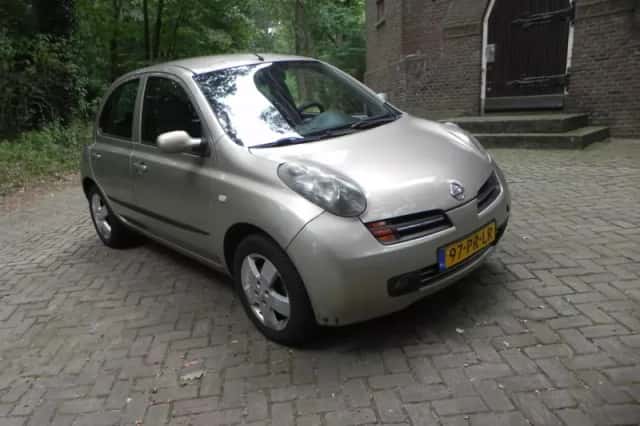 Nissan Micra (2004) thumbnail 4