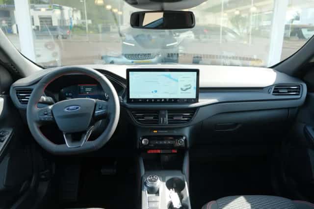 Ford Kuga (2025) thumbnail 2
