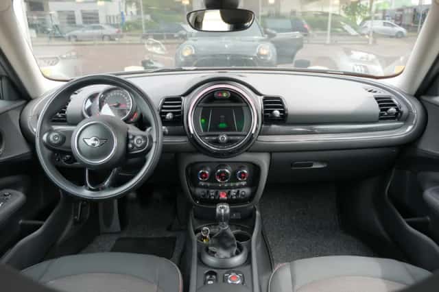 MINI Clubman (2018) thumbnail 2