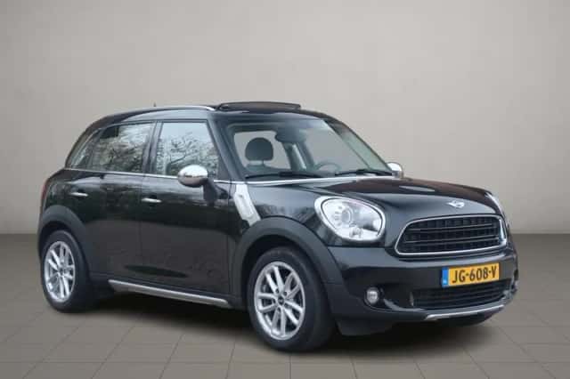 MINI Countryman (2016) thumbnail 1