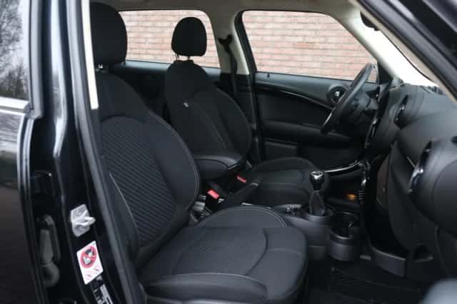 MINI Countryman (2016) thumbnail 5
