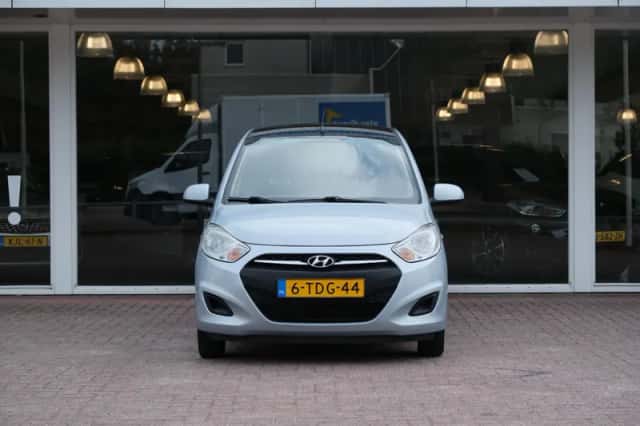 Hyundai i10 (2014) thumbnail 3