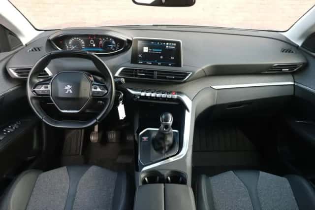 Peugeot 3008 (2020) thumbnail 6