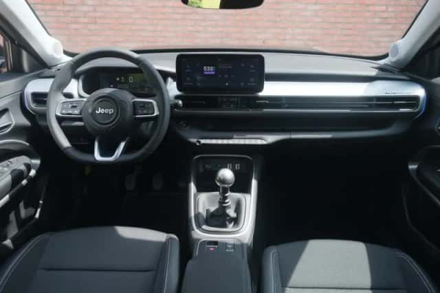 Jeep Avenger (2025) thumbnail 6