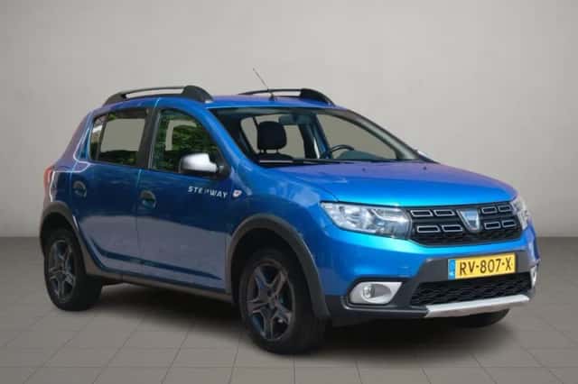Dacia Sandero Stepway (2018) thumbnail 1