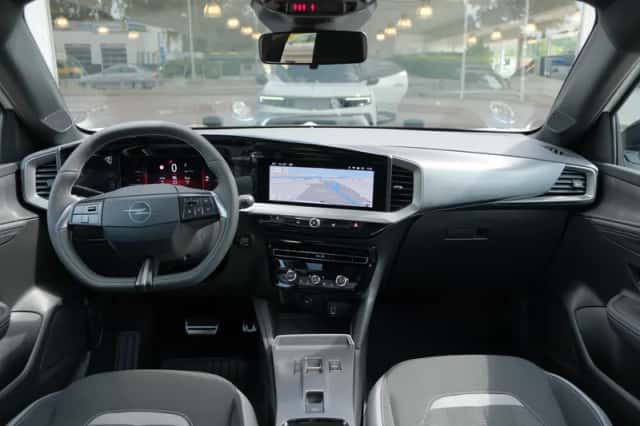 Opel Mokka-e (2024) thumbnail 2