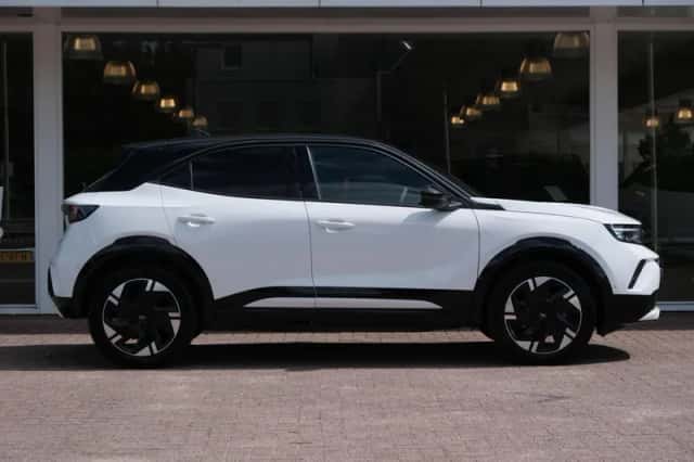 Opel Mokka-e (2024) thumbnail 4