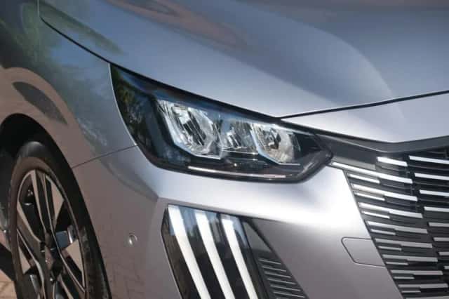 Peugeot 208 (2025) thumbnail 2