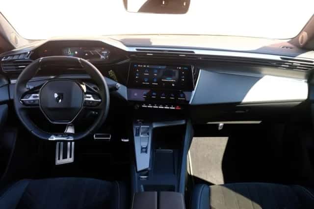 Peugeot 408 (2024) thumbnail 6