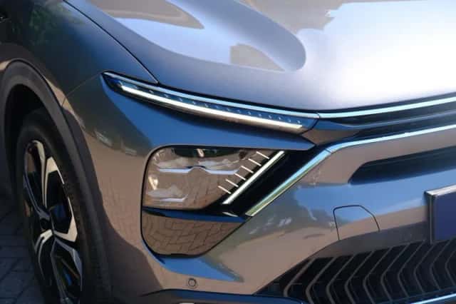 Citroën C5 X (2023) thumbnail 2