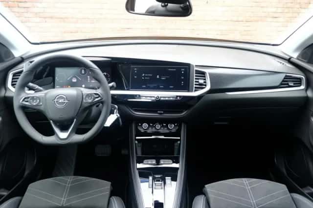 Opel Grandland (2024) thumbnail 6