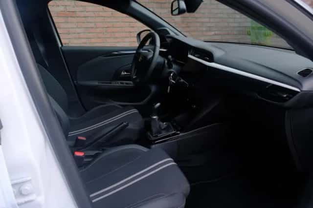 Opel Corsa (2023) thumbnail 4