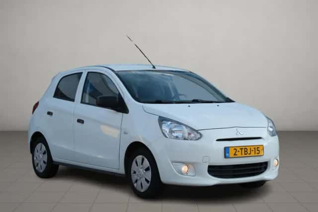 Mitsubishi Space Star (2013) thumbnail 1