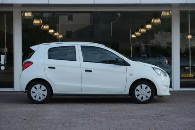 Mitsubishi Space Star (2013) thumbnail 4