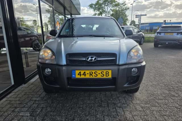 Hyundai Tucson (2005) thumbnail 2