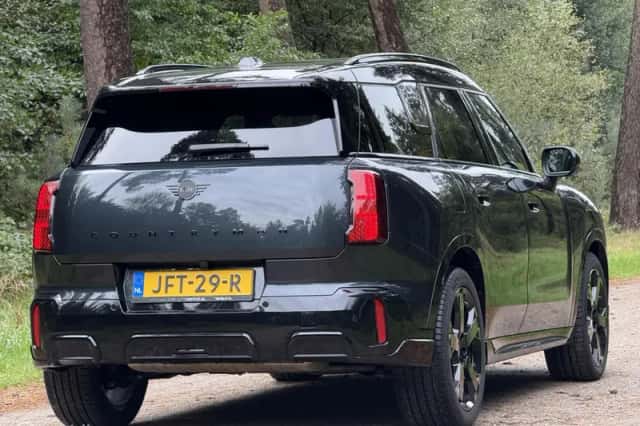MINI Countryman (2024) thumbnail 2