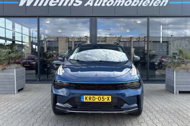 Lynk & Co 01 (2022) thumbnail 2