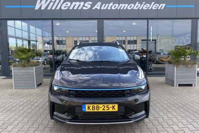Lynk & Co 01 (2022) thumbnail 2