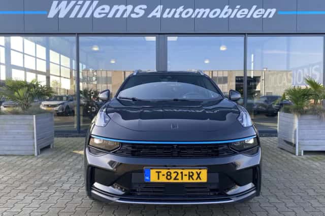 Lynk & Co 01 (2023) thumbnail 2