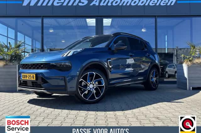 Lynk & Co 01 (2023) thumbnail 1